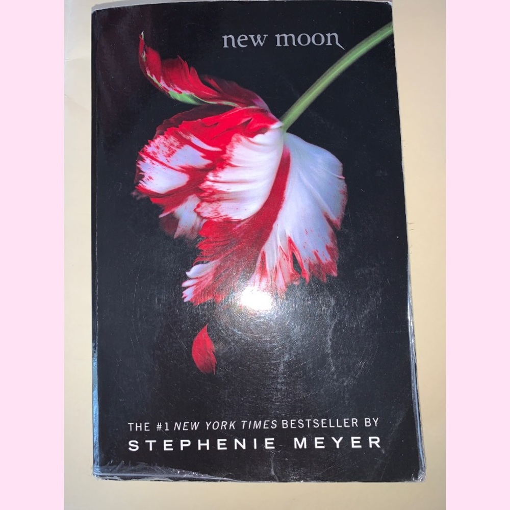 ✨ BOOK✨ bundle 2/$8